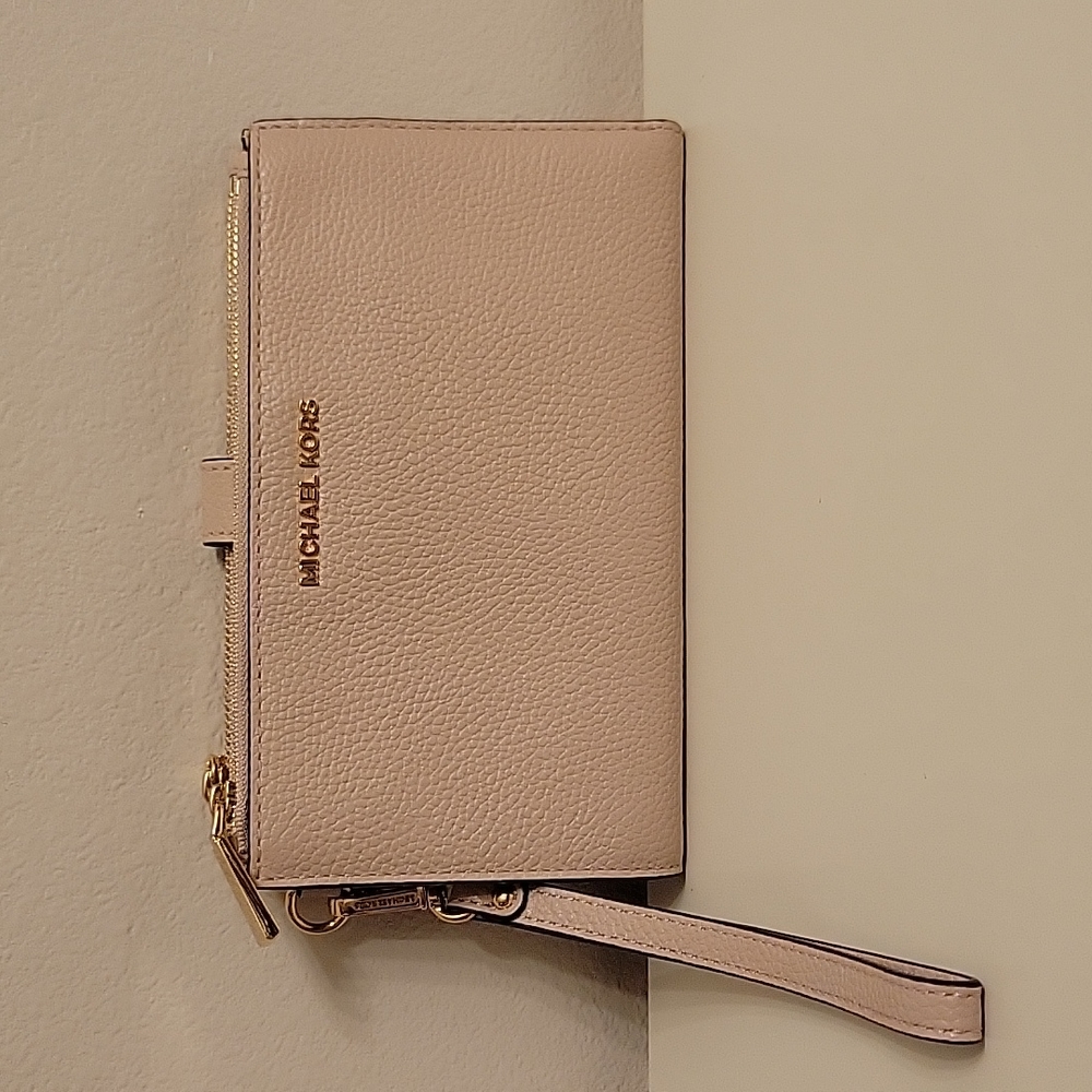 Michael Kors Adele Leather Smartphone Wallet- Soft Pink